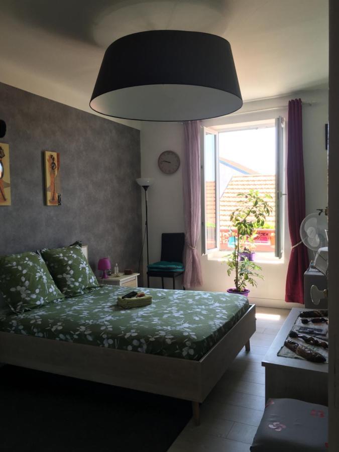 Apartamento Belle Chambre Au Coeur De Bayona Exterior foto